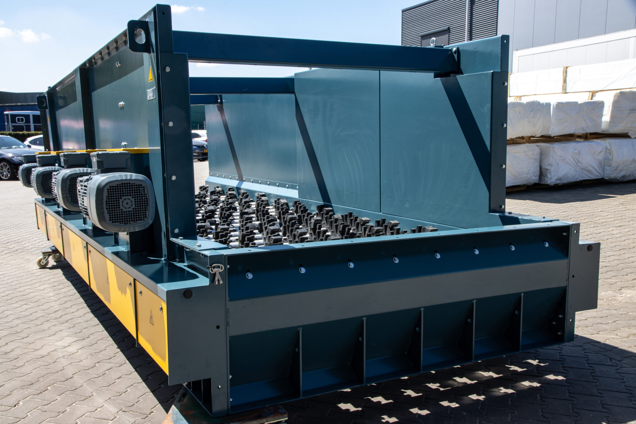 coarse screen infeed 330